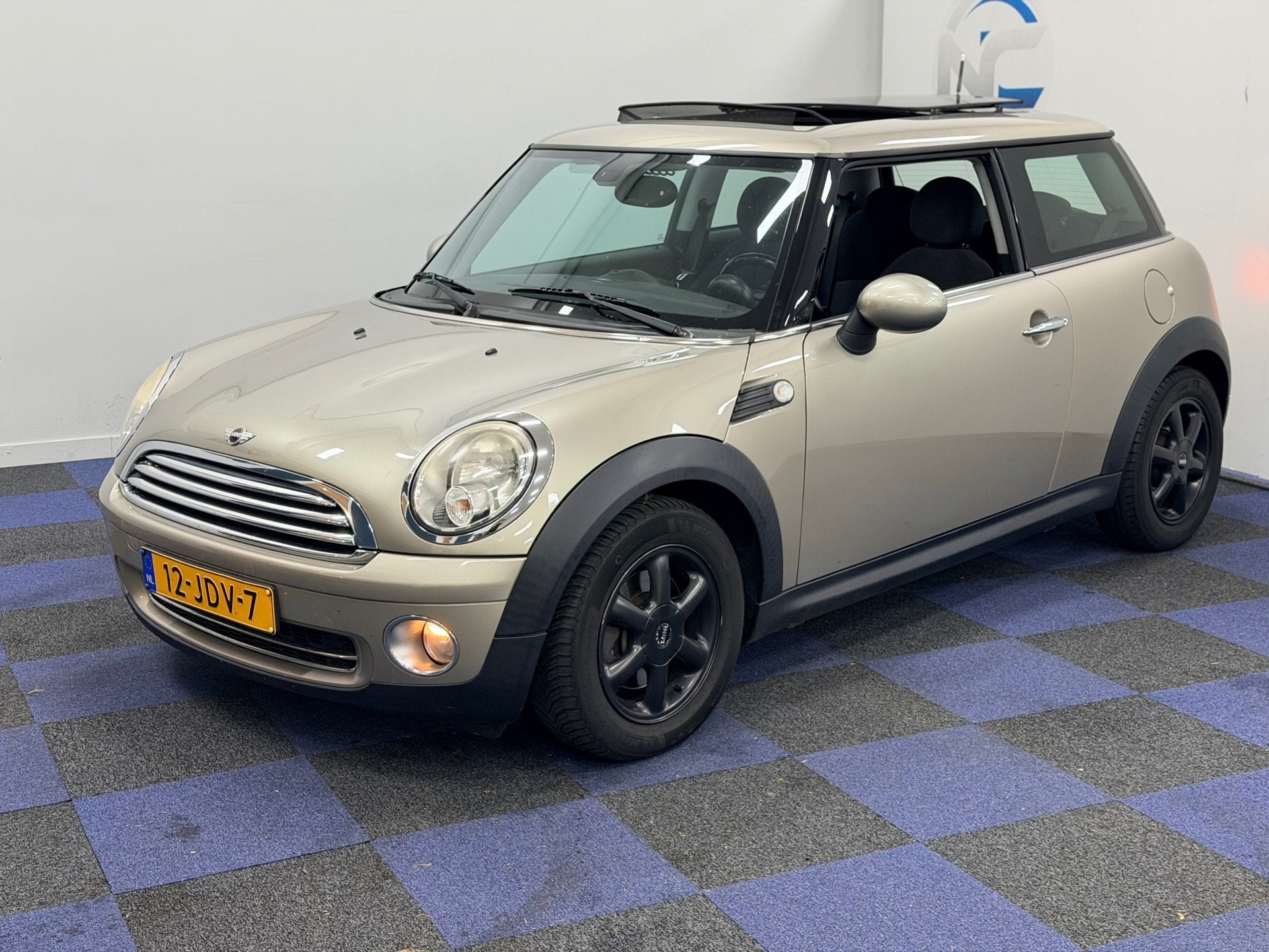 Mini 3-Deurs 1.4 One Pepper / PANORAMADAK / ONDERHOUDEN / RI, Voorwielaandrijving, Dealer onderhouden, Parkeersensor, Gebruikt
