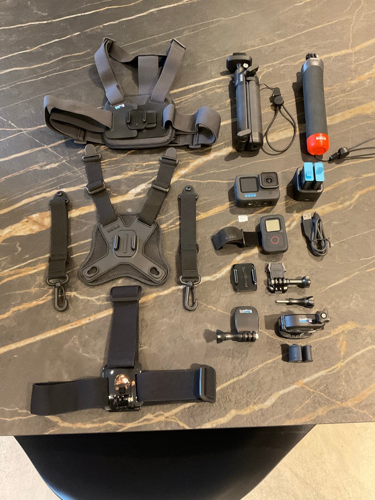 GoPro Hero 10 Black met uitgebreide accessoires en rugzak, Ophalen of Verzenden, Zo goed als nieuw, GoPro