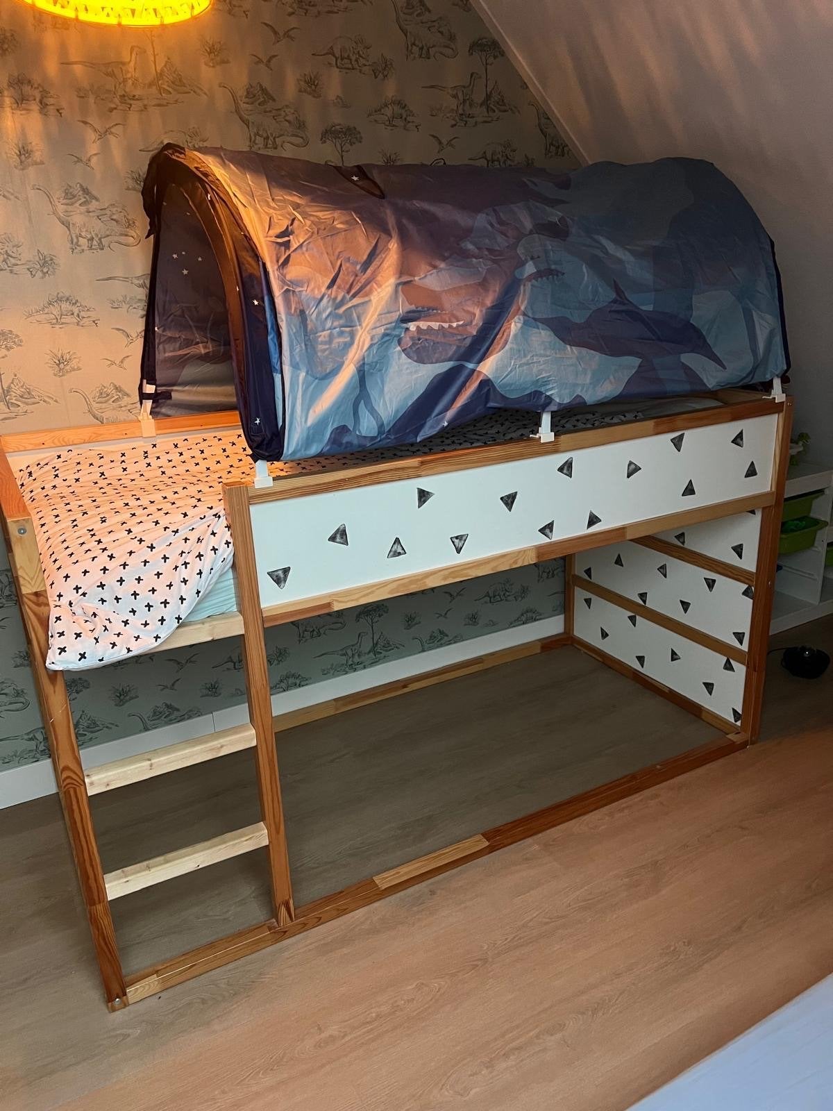 Ikea Hoogslaper kura 90x200 met matras, topper en dino tent, Ophalen, 85 tot 100 cm, Gebruikt, Hoogslaper of Stapelbed