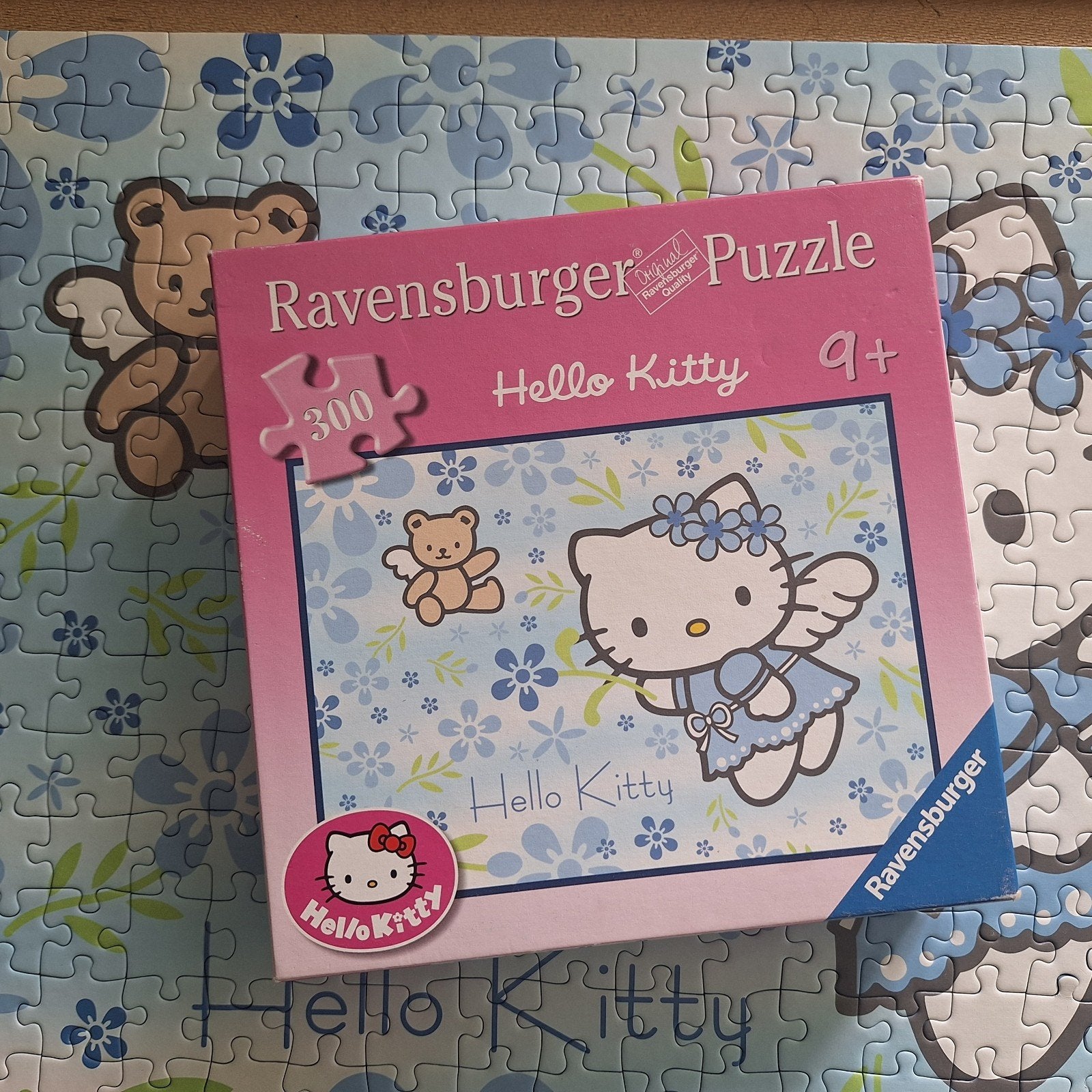Ravensburger puzzel 300 stukjes Hello Kitty, Ophalen of Verzenden, Meer dan 50 stukjes, Zo goed als nieuw, 6 jaar of ouder