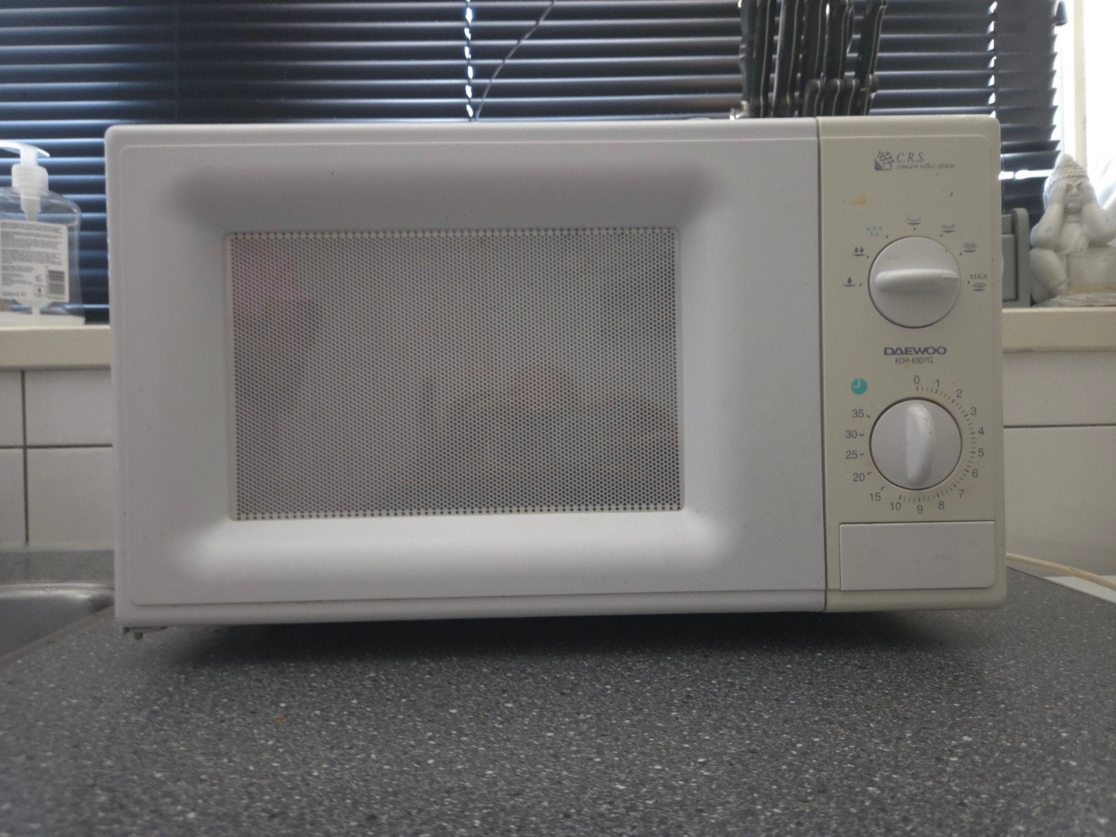 Daewoo KOR-6307G Magnetron - Wit, Gebruikt, Witgoed en Apparatuur, Magnetrons, Ophalen, Gebruikt, Magnetron, Draaiplateau
