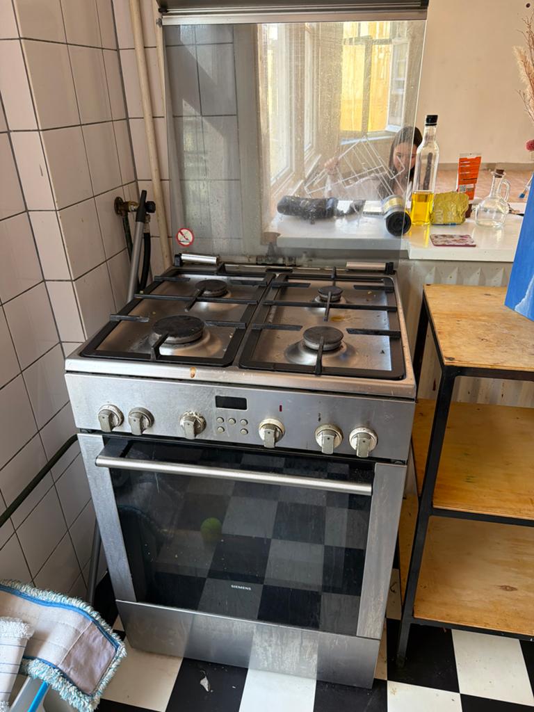 Siemens Vrijstaand Gasfornuis met Oven - Gebruikt, Gebruikt, 60 cm of meer, Gas, Vrijstaand