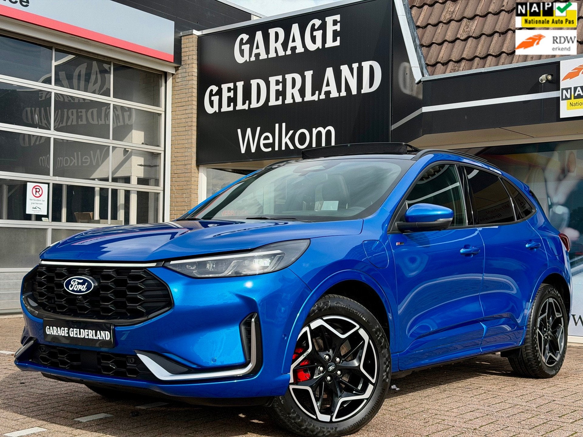 Ford Kuga 2.5 PHEV ST-Line X | PANO | VIRTUAL-COCKPIT | FULL, Auto's, Dealer onderhouden, Gebruikt, Zwart, 4 cilinders