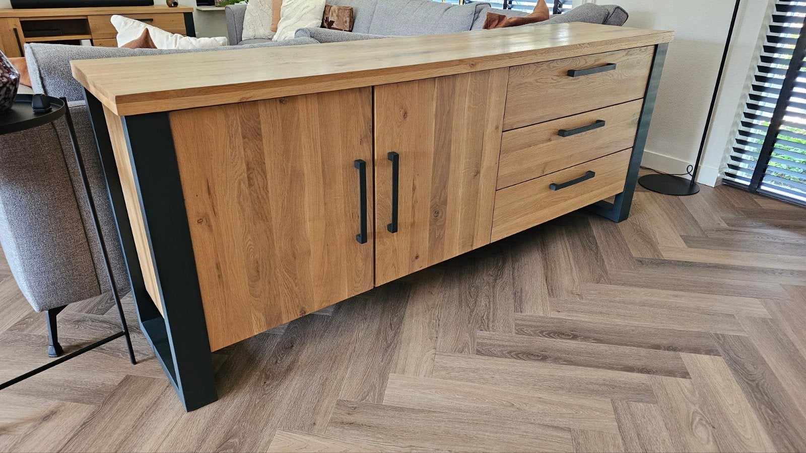 Eikenhouten dressoir met lades en deuren, Ophalen, Met deur(en), 150 tot 200 cm, Zo goed als nieuw