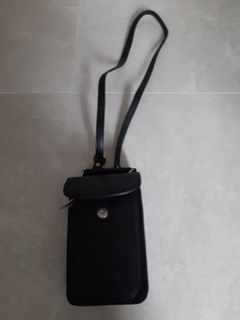 Leren zwarte telefoontas, modieus en functioneel., Ophalen of Verzenden, Nieuw, Zwart, Schoudertasje