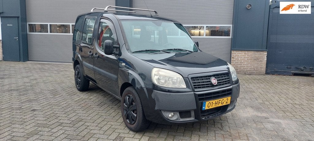 Fiat Doblò 1.4 Family camper uitvoering !, Auto's, Fiat, Voorwielaandrijving, Stof, Gebruikt, 4 cilinders