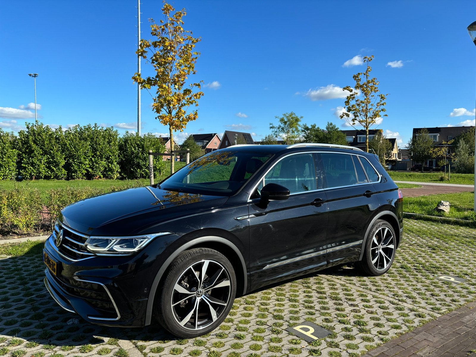 Volkswagen Tiguan 1.5 TSI ACT 150pk DSG 2020 Zwart, Auto's, 1441 kg, Zwart, 4 cilinders, Zwart