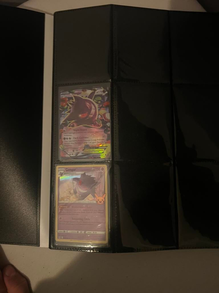 Pokémon boek, Hobby en Vrije tijd, Verzamelkaartspellen | Pokémon, Ophalen of Verzenden, Zo goed als nieuw