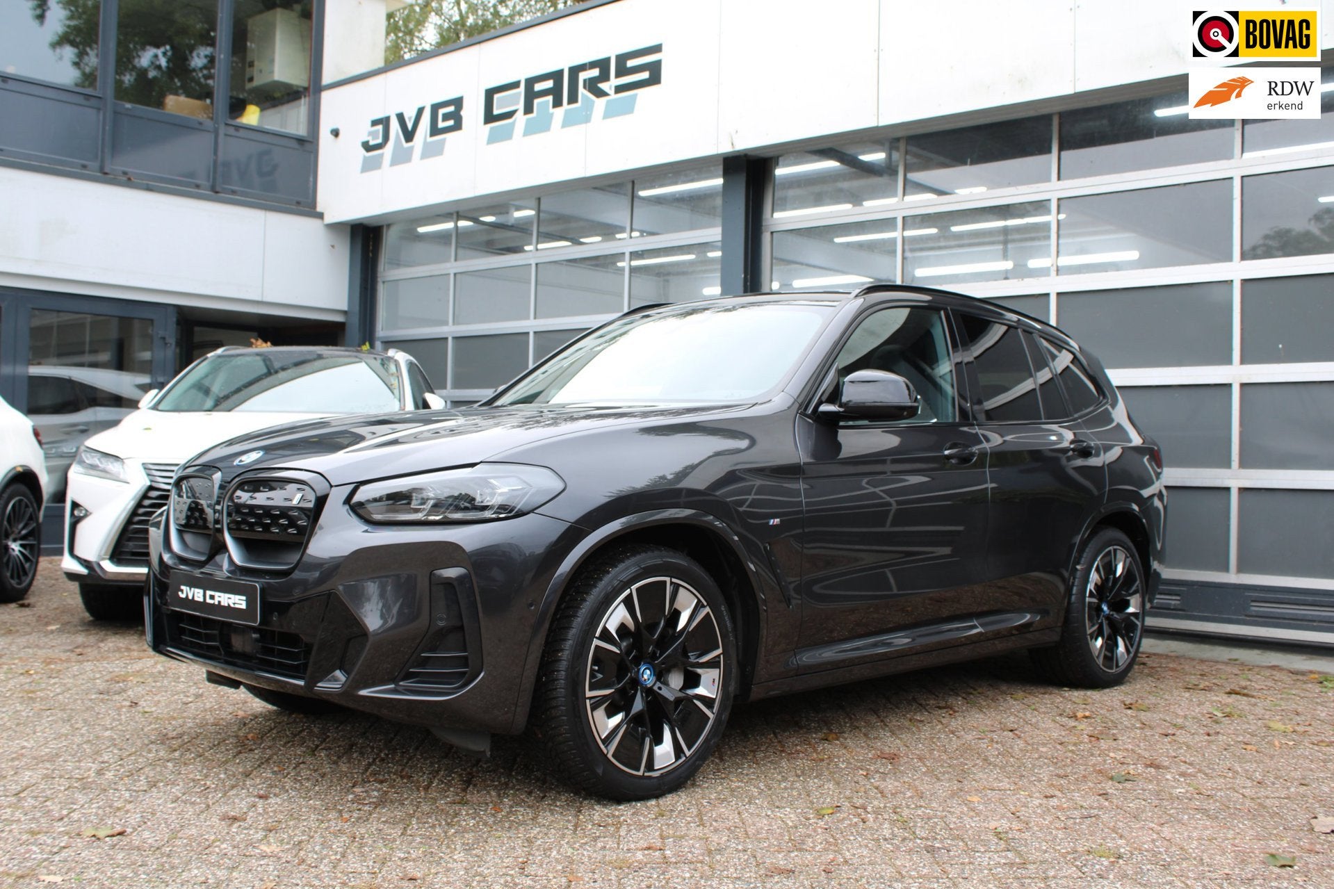 BMW IX3 High Executive 80 kWh/pano/Mpakket, Auto's, Automaat, Gebruikt, Zwart, IX3