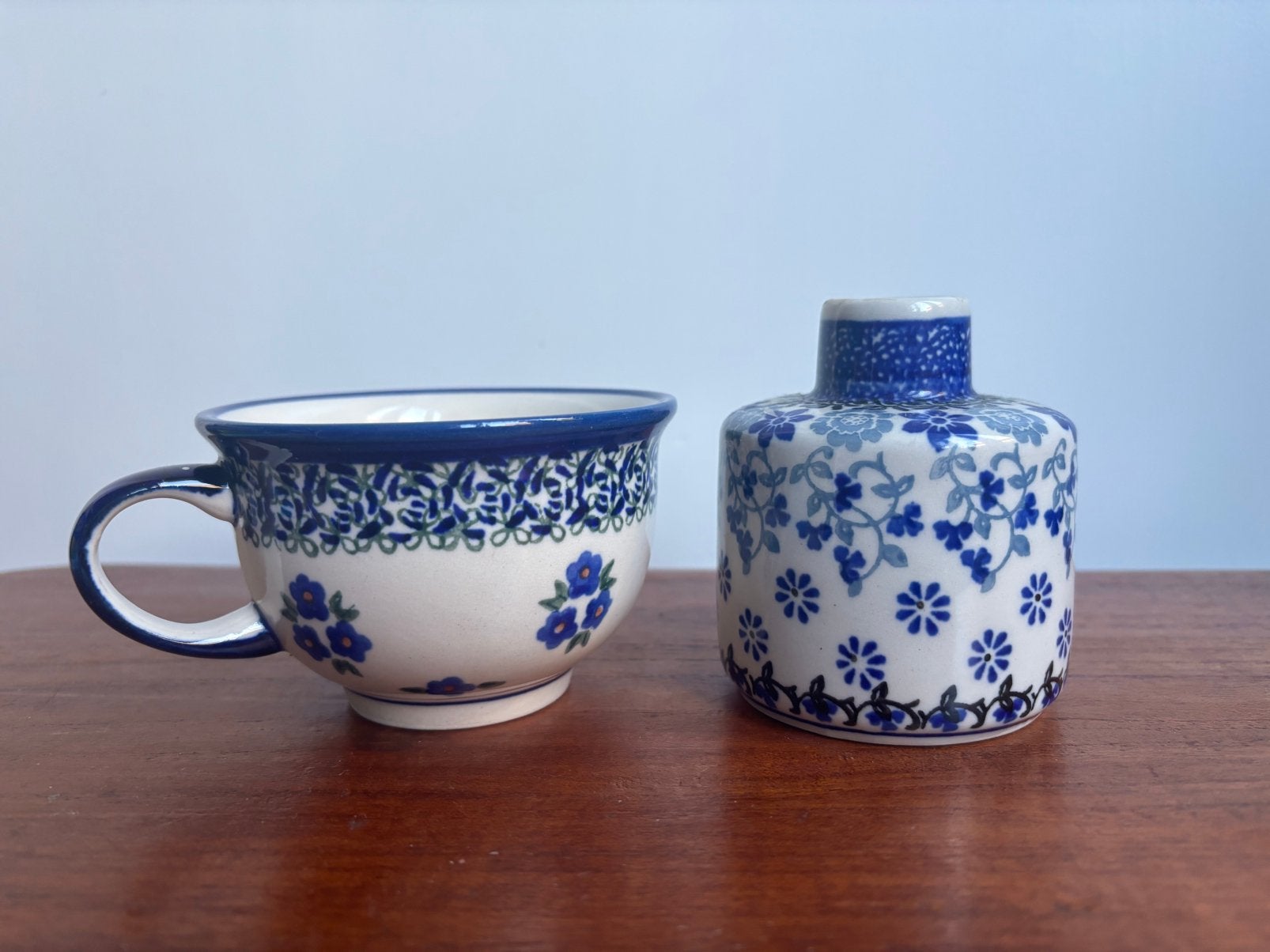 Koffiekopje + geurstokjeshouder van Bunzlau Castle, Ophalen of Verzenden, Zo goed als nieuw, Aardewerk, Overige stijlen