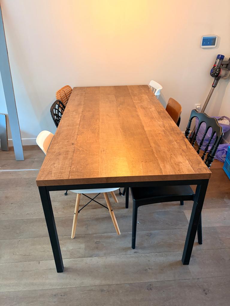 Mooie gave eettafel met stoelen - snel ophalen!, Huis en Inrichting, Tafels | Eettafels, Ophalen, Gebruikt, 50 tot 100 cm, Vijf personen of meer