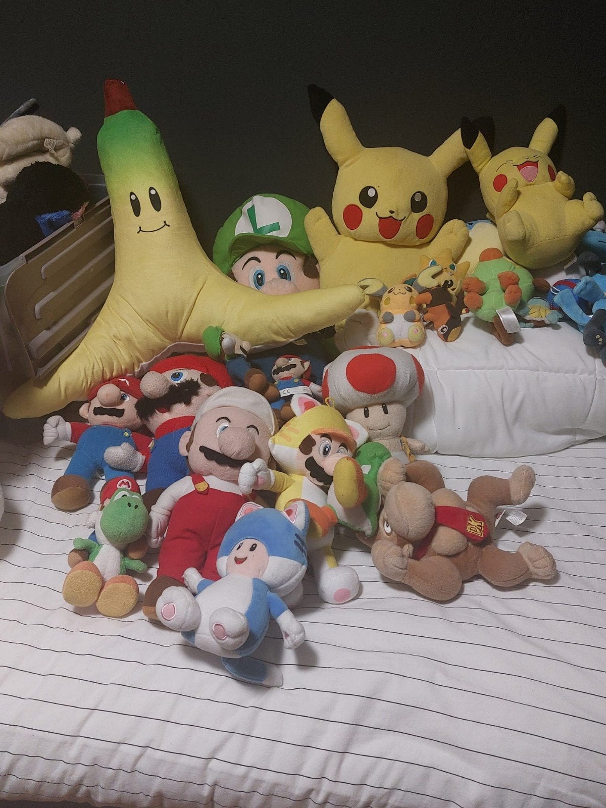 Grote collectie knuffels: Super Mario, Pokémon en meer, Gebruikt, Geel, Overige typen, Ophalen of Verzenden