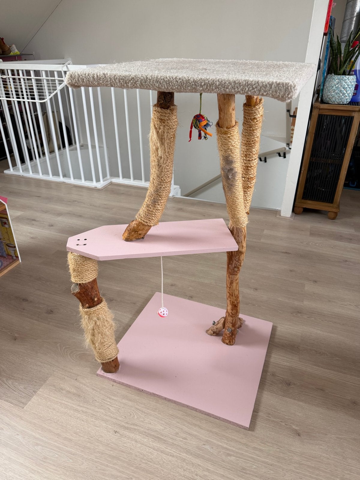 Zelfgemaakte krabpaal van echt hout – stevig – 110 cm hoog, Dieren en Toebehoren, Ophalen