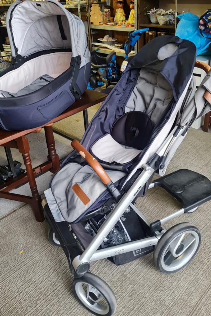 Mutsy Kinderwagen met reiswieg, zitje en accessoires, Ophalen, Gebruikt, Combiwagen, Met reiswieg