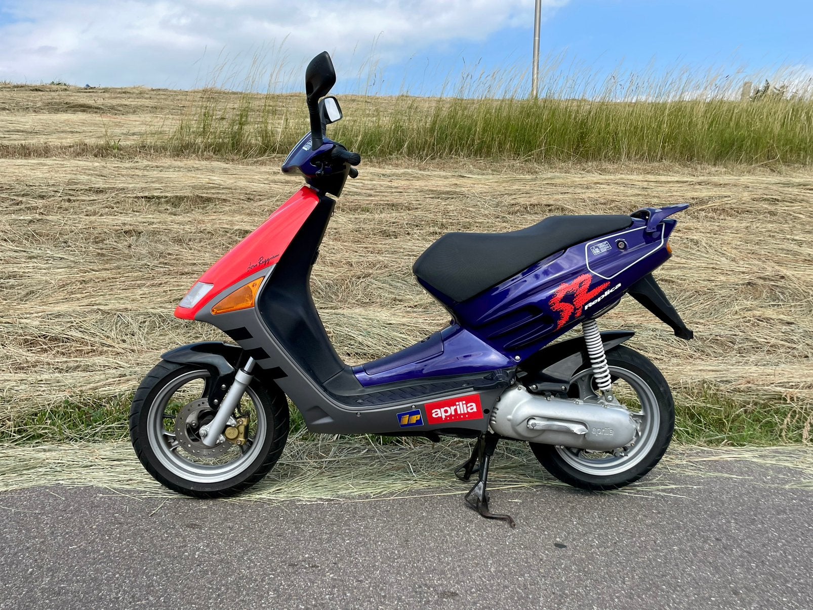 Aprilia SR Viper Replica 50 Loris Reggiani 1995 3300 km, Fietsen en Brommers, Scooters | Aprilia, Ophalen, Tweetakt, Gebruikt