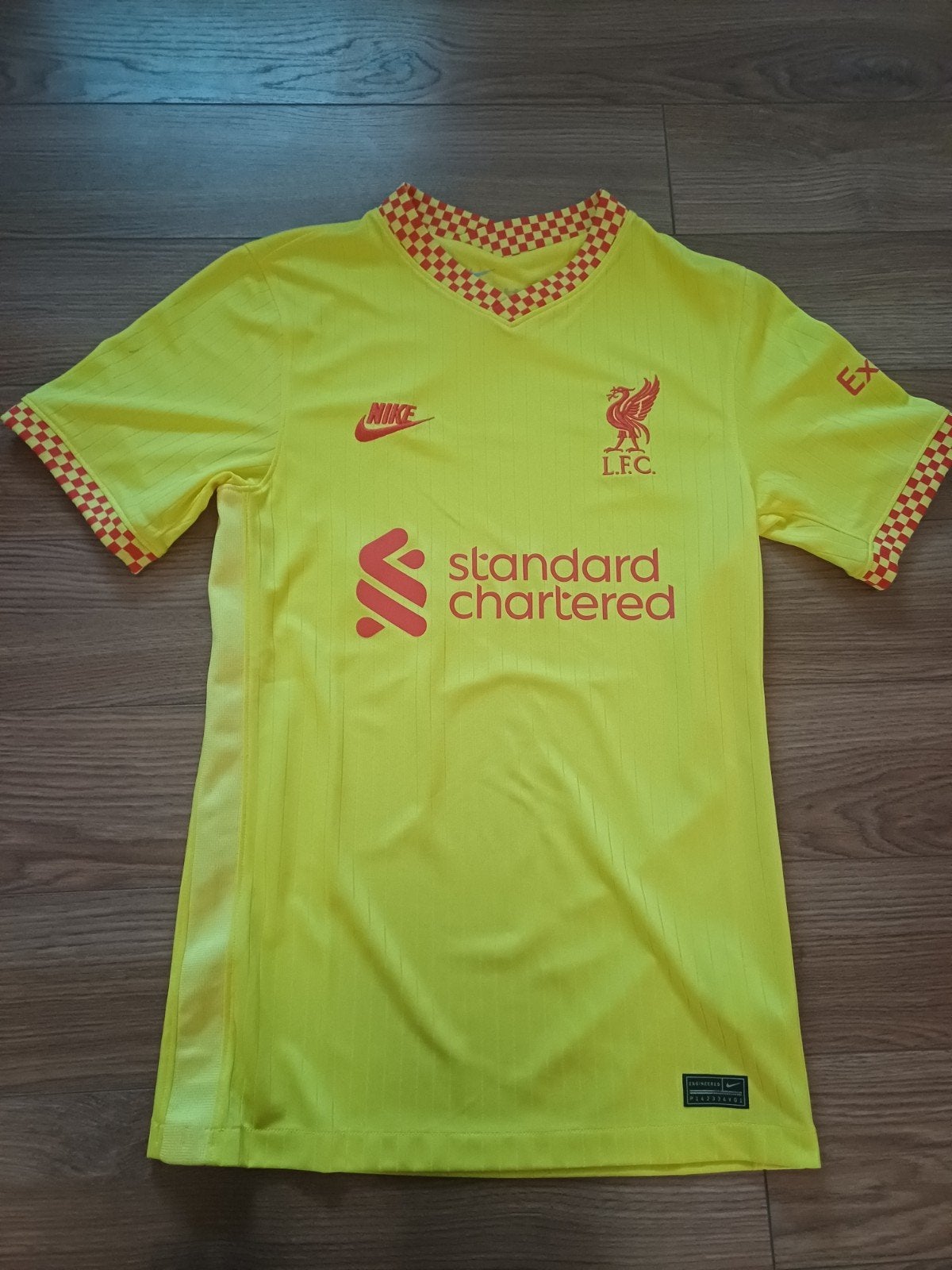 Liverpool uitshirt 2021/2022 - Geel - Nieuw maat 164& Authen, Ophalen, Geel, Nike, Nieuw