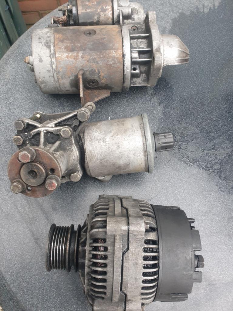 Startmotor, dynamo en stuurbekrachtigingspomp, Ophalen
