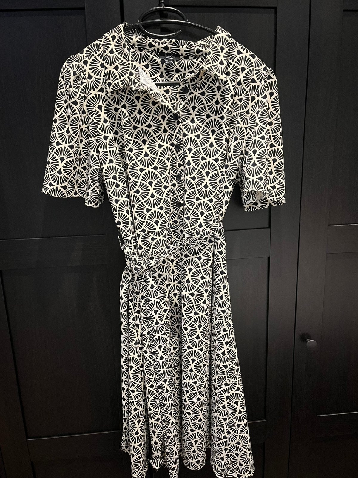 Jurkje zwart/ off white mt m van smashed lemon, Kleding | Dames, Ophalen of Verzenden, Zo goed als nieuw, Zwart, Boven de knie