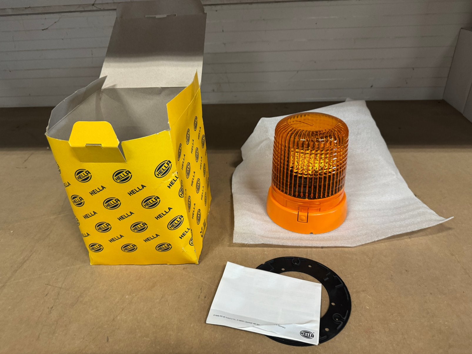 Hella 2RL 008.061-101 | 12 Volt | Zwaailamp | Zwaailicht, Ophalen