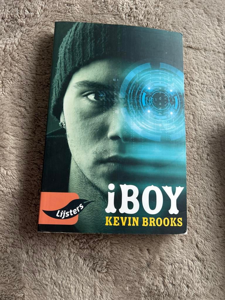 iBOY - Kevin Brooks, Ophalen of Verzenden, Gelezen, Nederland