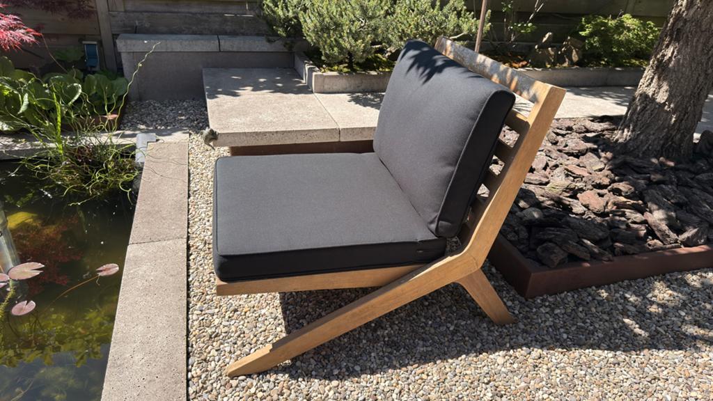 Houten tuinstoel met zwarte kussens, Ophalen, Gebruikt, Hout