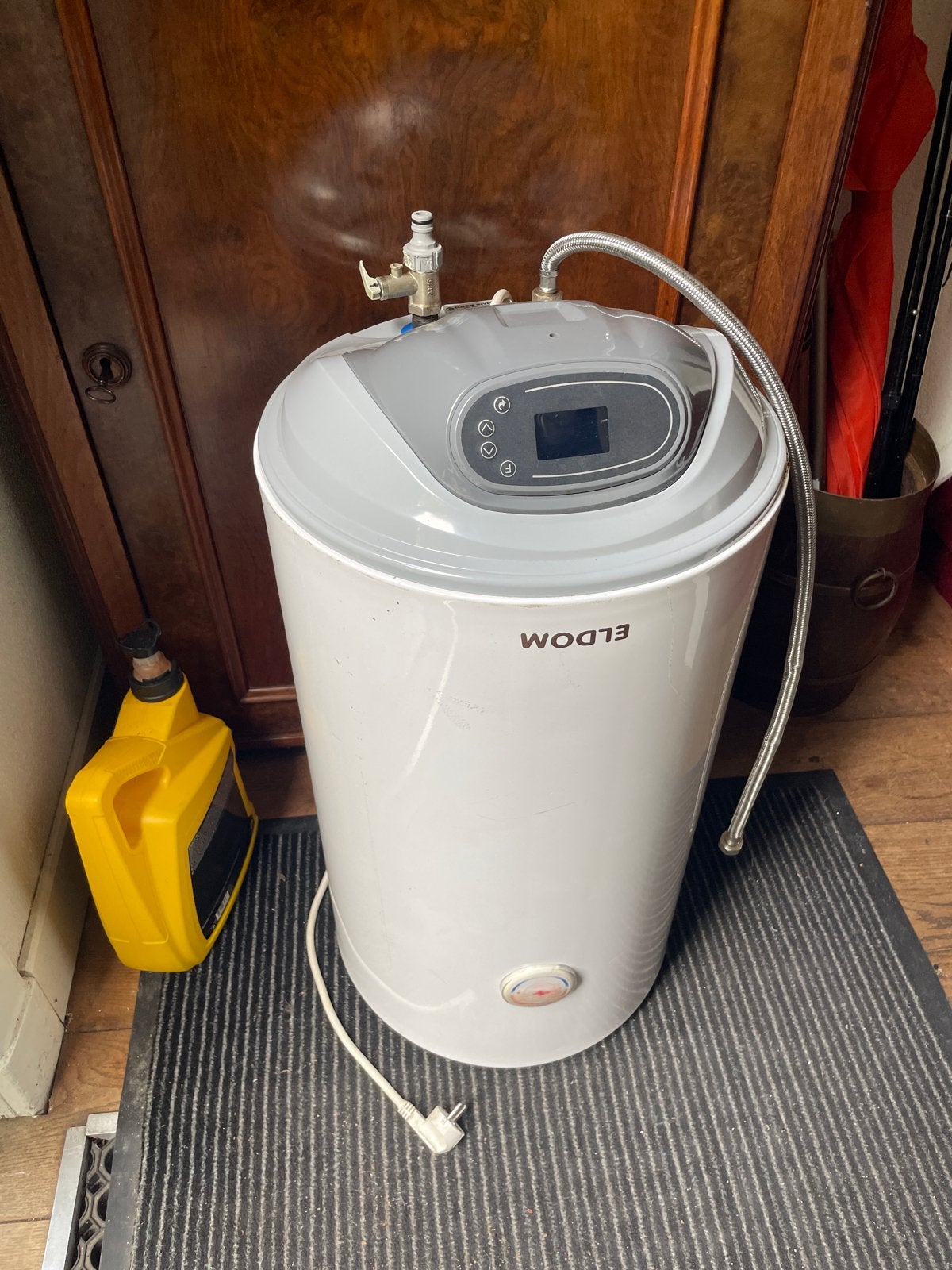 Zo goed als nieuwe ELDOM boiler - Slechts 2 keer gebruikt!, Ophalen, Zo goed als nieuw, Boiler, Minder dan 3 jaar oud