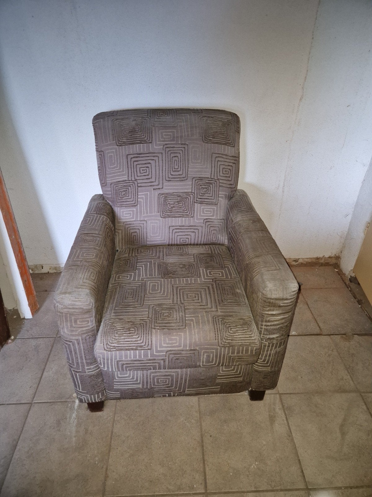 Comfortabele fauteuil gebruikt, Ophalen, Gebruikt, 75 tot 100 cm, Modern, Geometrisch