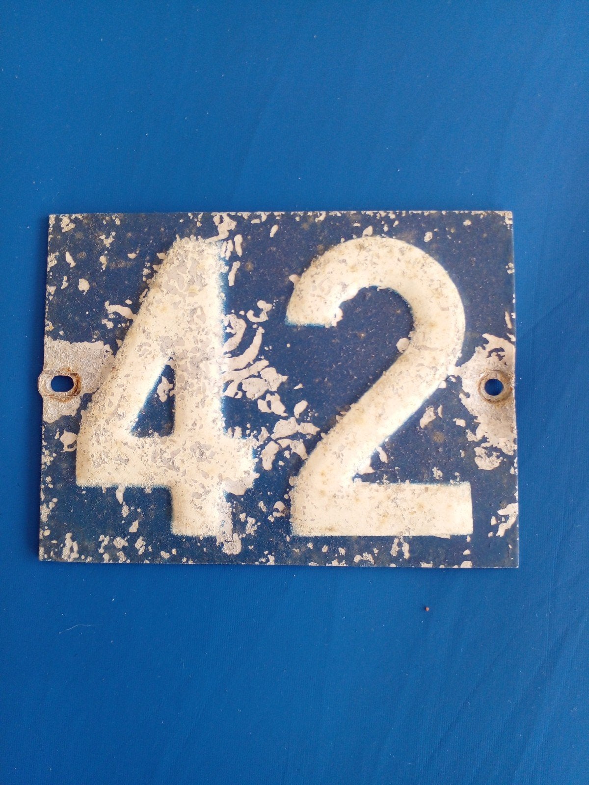 Vintage huisnummer 42 - Blauw geëmailleerd, Ophalen of Verzenden