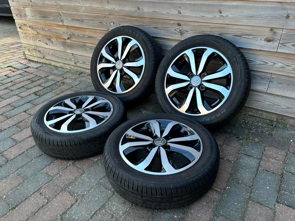 15 inch Citroen C1 velgen Peugeot 108 velgen Toyota Aygo, Ophalen, Gebruikt, 15 inch, Banden en Velgen