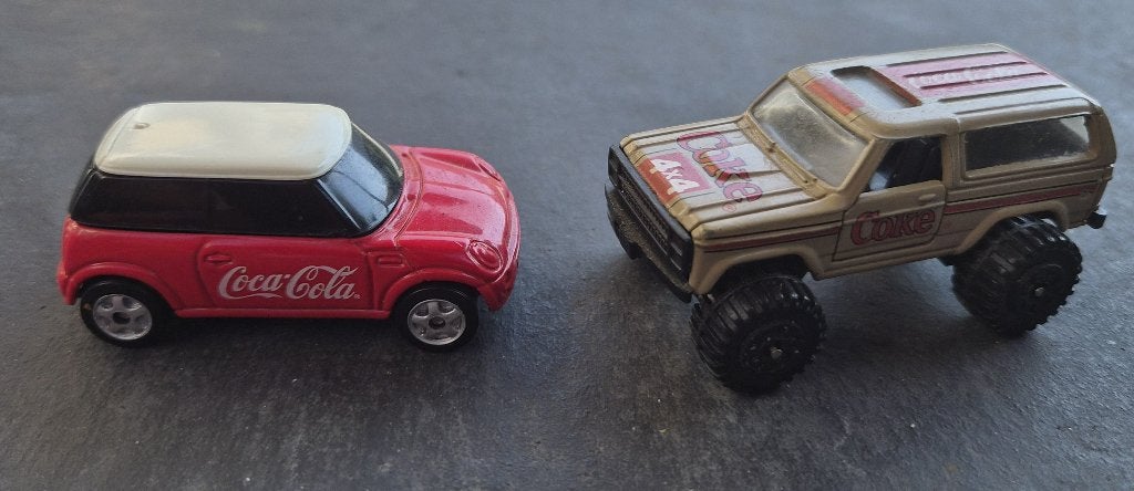 2 Coca cola autootjes/ minicooper Maisto/ truck Hartoy, Ophalen of Verzenden, Zo goed als nieuw, Auto