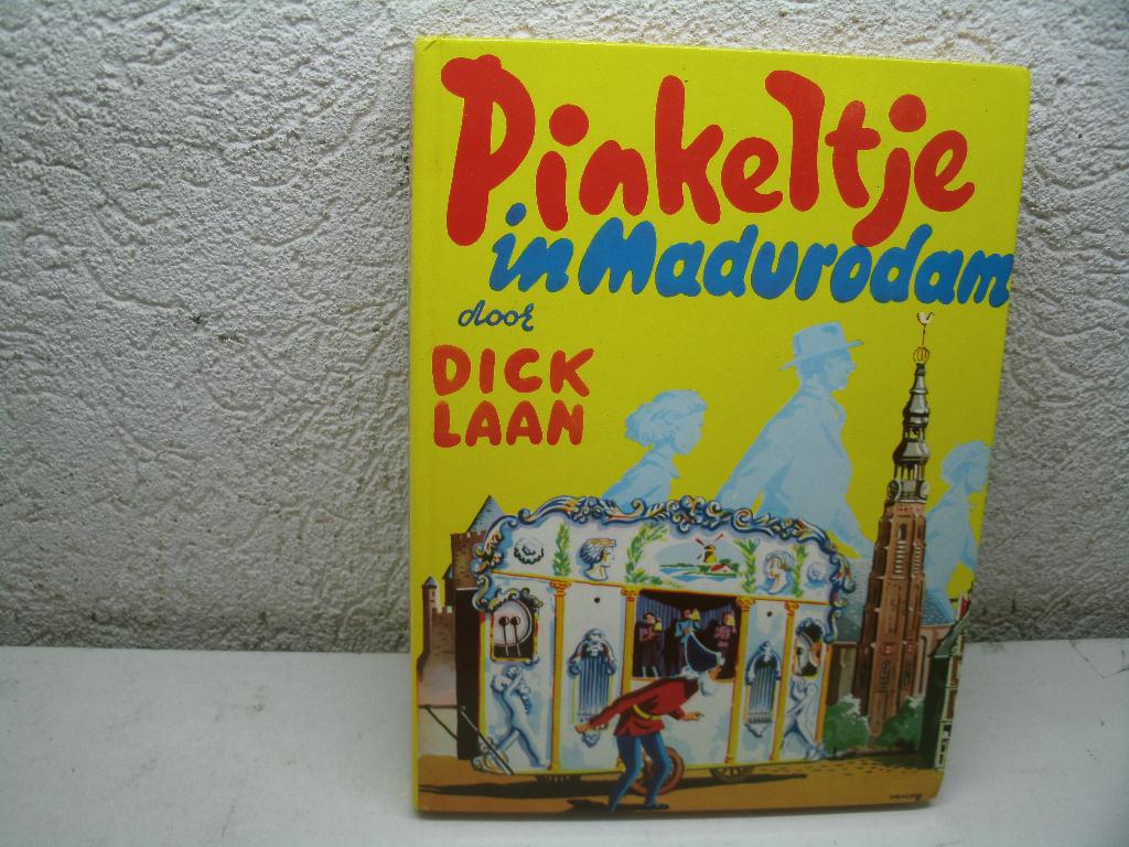 boek 24 pinkeltje in madurodam, Ophalen, Fictie algemeen