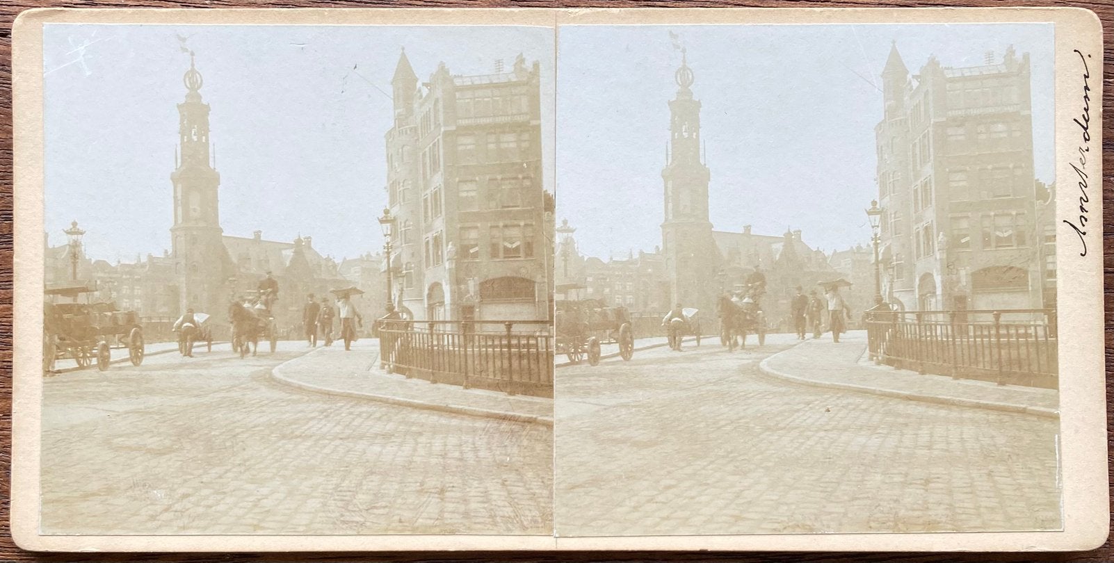 Stereofoto MUNTPLEIN AMSTEL en MUNTTOREN AMSTERDAM 1890, Verzamelen, Foto's en Prenten, Gebruikt, Verzenden, Foto, Gebouw