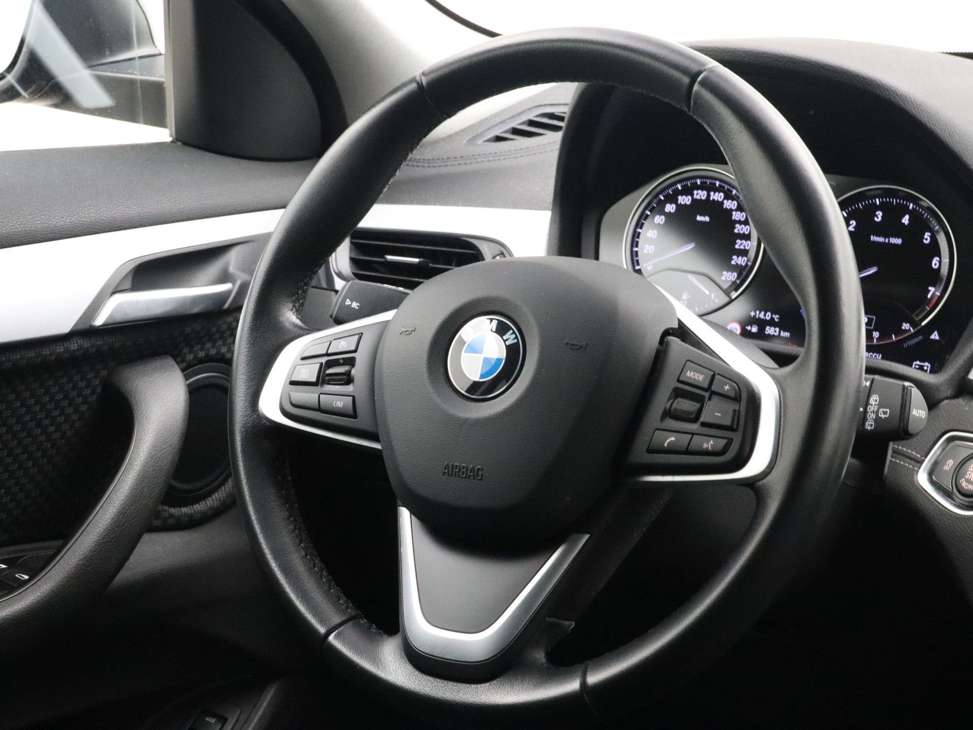 BMW X2 sDrive20i High Executive Edition (bj 2020, automaat), Auto's, Euro 6, Met garantie (alle), 1435 kg, Zwart