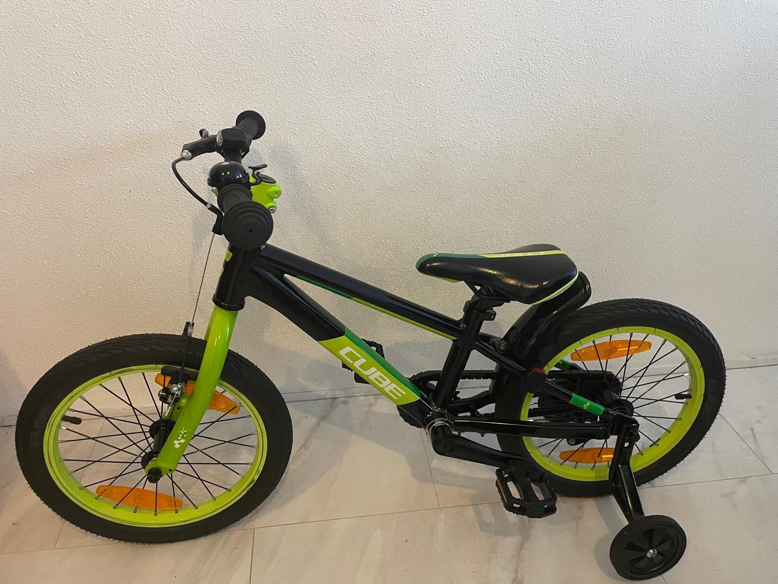 Cube, Fietsen en Brommers, Fietsen | Kinderfietsjes, Ophalen, Zo goed als nieuw, 16 tot 20 inch, Zijwieltjes