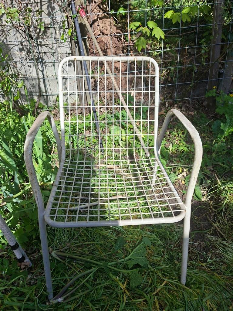 5 retro ijzeren stoeltjes, stapelbaar en degelijk, Tuin en Terras, Ophalen, Gebruikt, Metaal, Overige typen