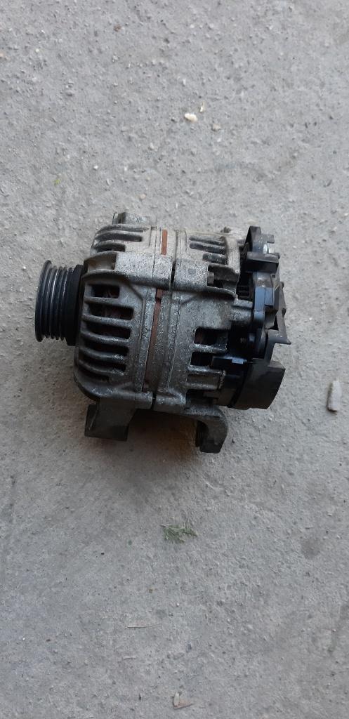 Dynamo Opel Corsa C model, Ophalen of Verzenden