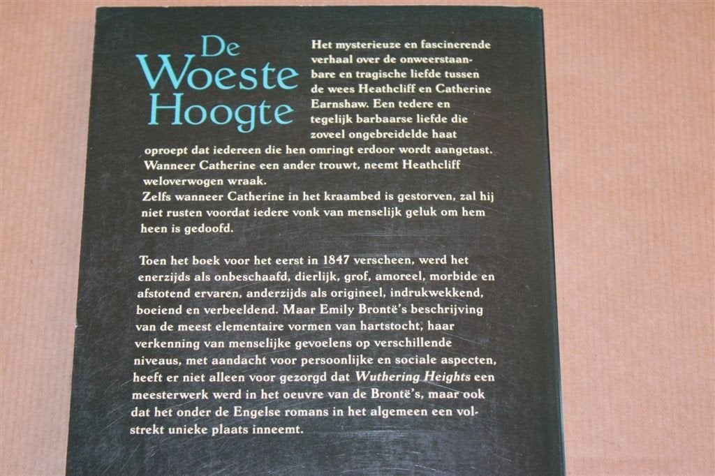 De Woeste Hoogte — Emily Brontë, Het Spectrum 1996, Ophalen of Verzenden, Gelezen