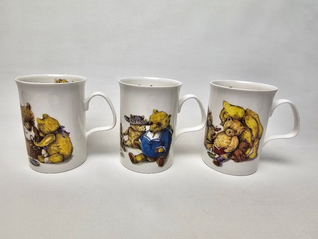 # 3 Roy Kirkham Teddy Beer mokken Design Karen Buckley, Huis en Inrichting, Keuken | Servies, Gebruikt, Ophalen of Verzenden, Kom(men)