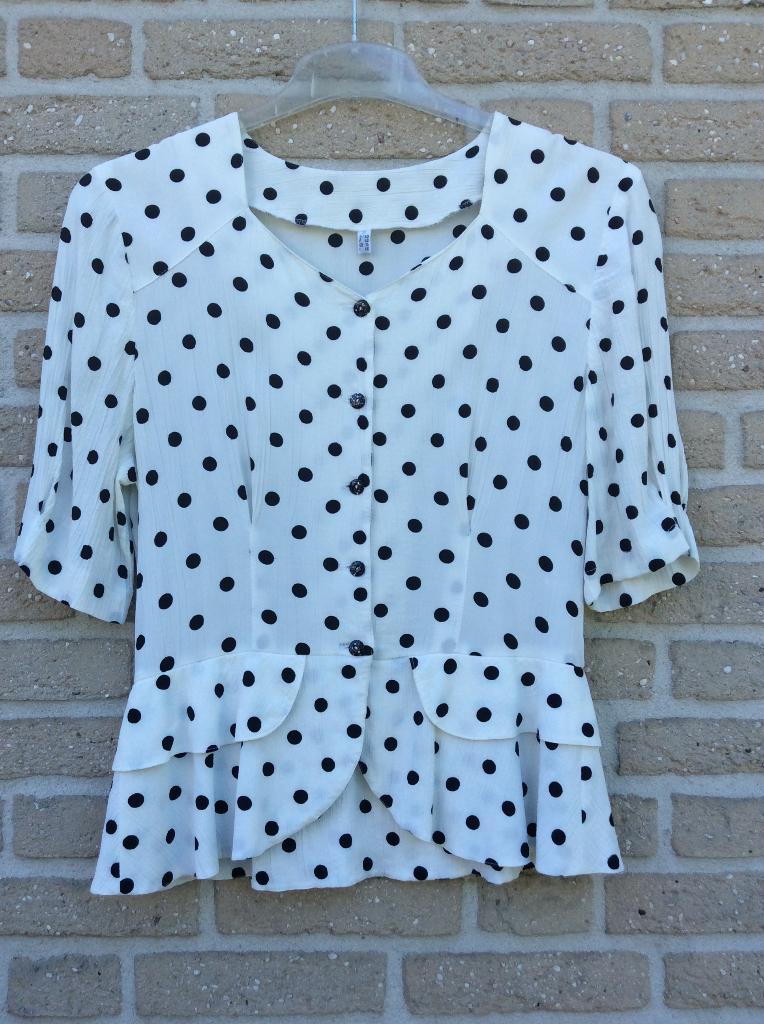 BLOUSE WIT/ZWART POLKADOT STIPPEN SCHOOTJE 100%viscose 40, Verzenden, Gedragen, Maat 38/40 (M), Wit