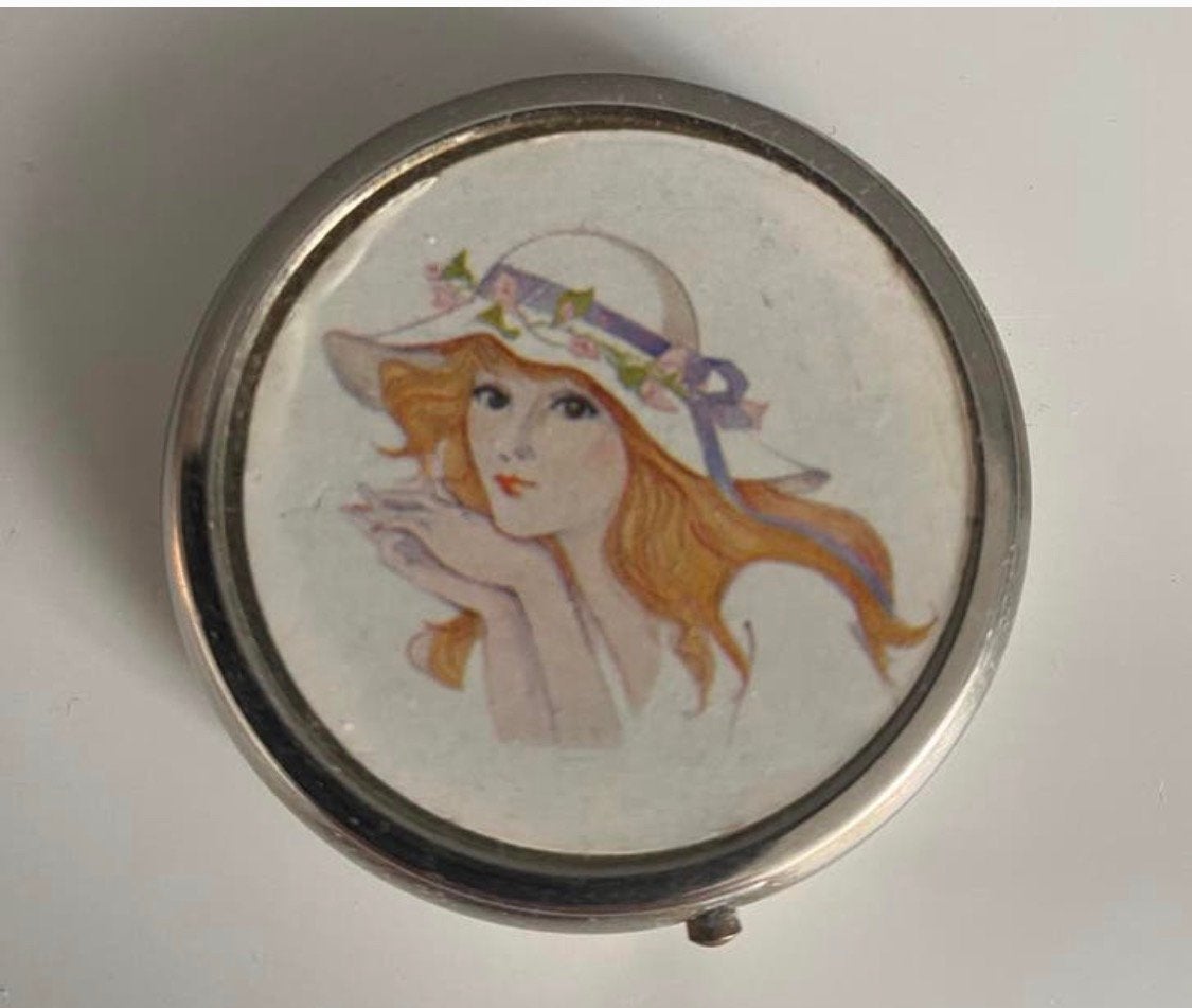 Vintage Pillendoosje HongKong, Antiek en Kunst, Curiosa en Brocante, Ophalen of Verzenden