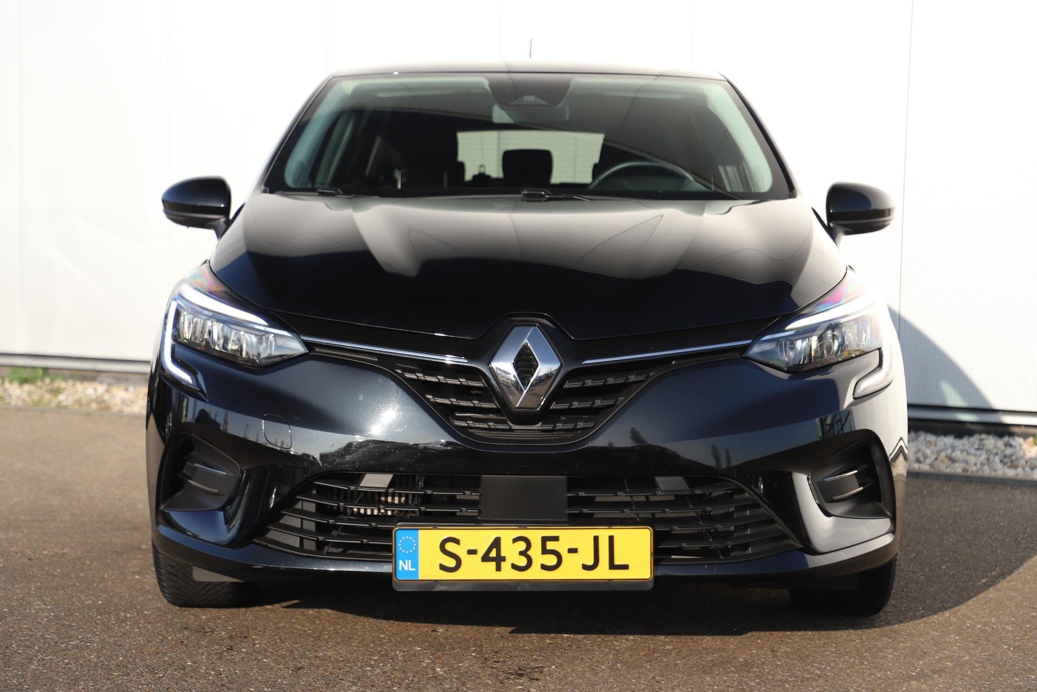 Renault Clio 1.0 TCe 90 Evolution 16 inch LMV Navigatie Carp, Voorwielaandrijving, Gebruikt, Euro 6, 580 kg