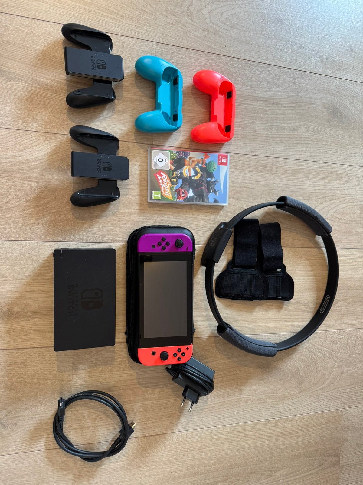 Nintendo Switch (v2) + accessoires & Ringfit, Spelcomputers en Games, Spelcomputers | Nintendo Switch, Ophalen of Verzenden, Zo goed als nieuw