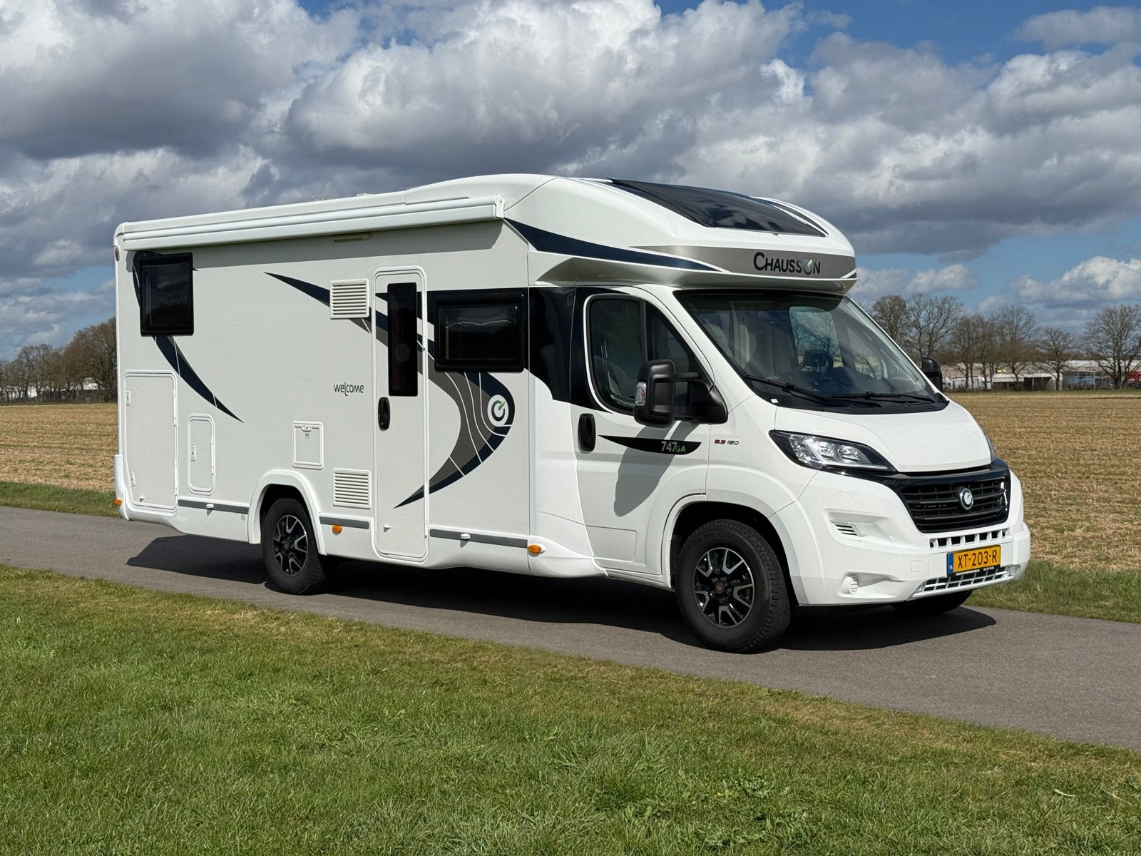 Chausson Welcome 747 Camper - Ruim en Comfortabel, Caravans en Kamperen, Fiat, 7 tot 8 meter, Chausson, Koelkast