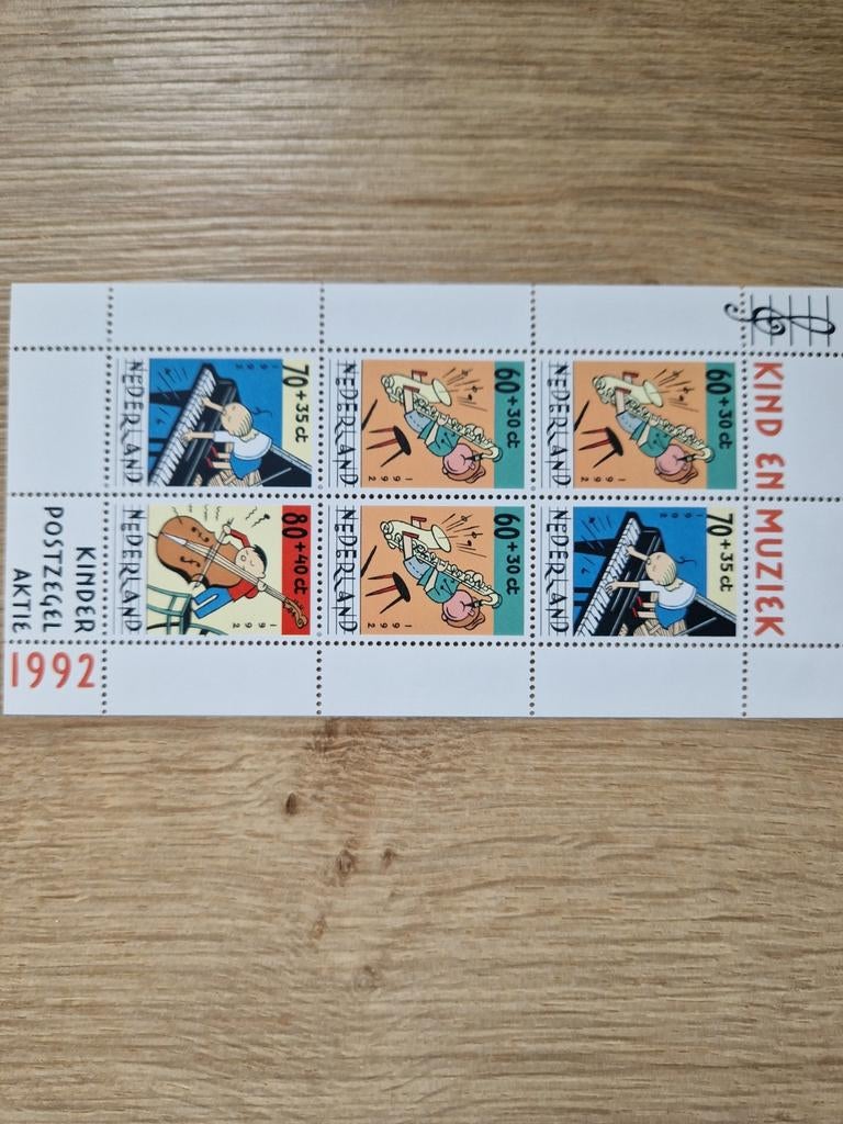 Kinderpostzegels 1992 "Kind en Muziek" met originele envelop, Postzegels en Munten, Postzegels | Nederland, Ophalen of Verzenden
