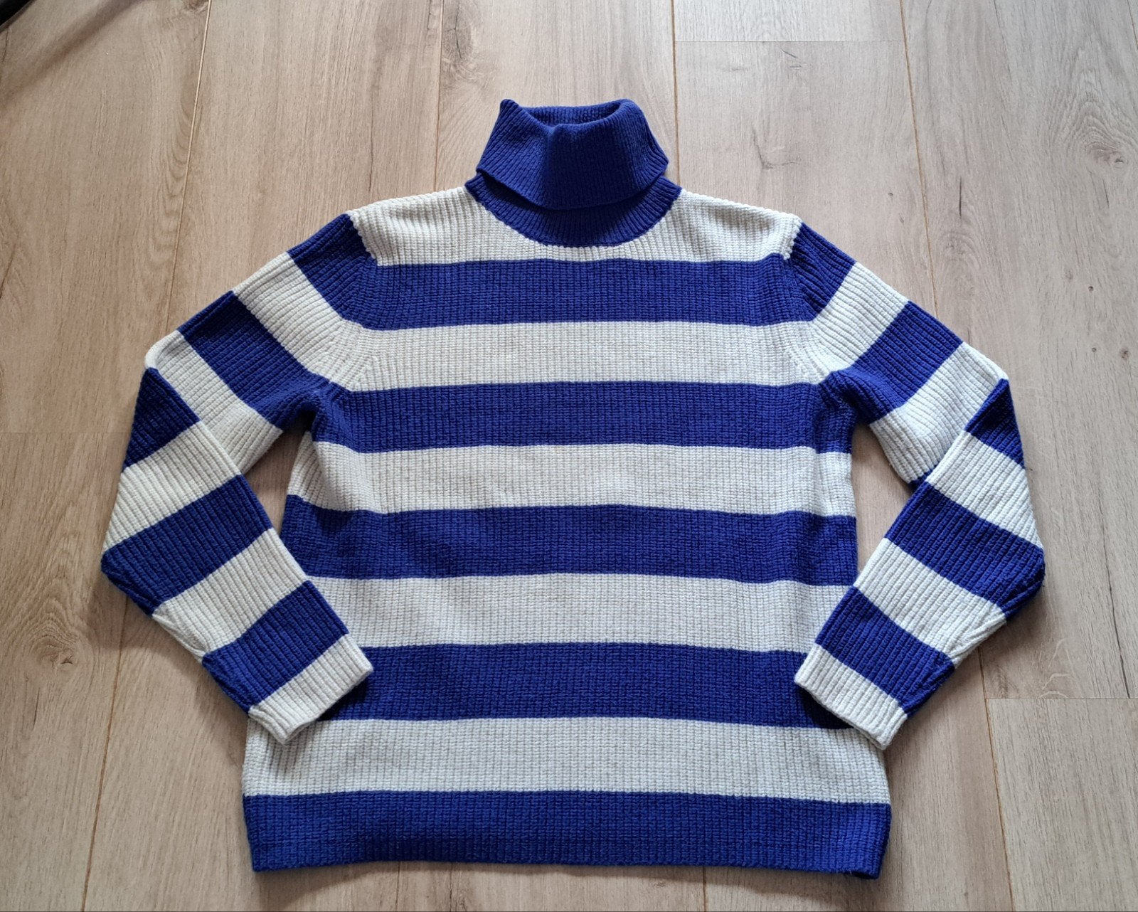 Blauw / wit gestreepte coltrui maat S, Ophalen of Verzenden, Blauw