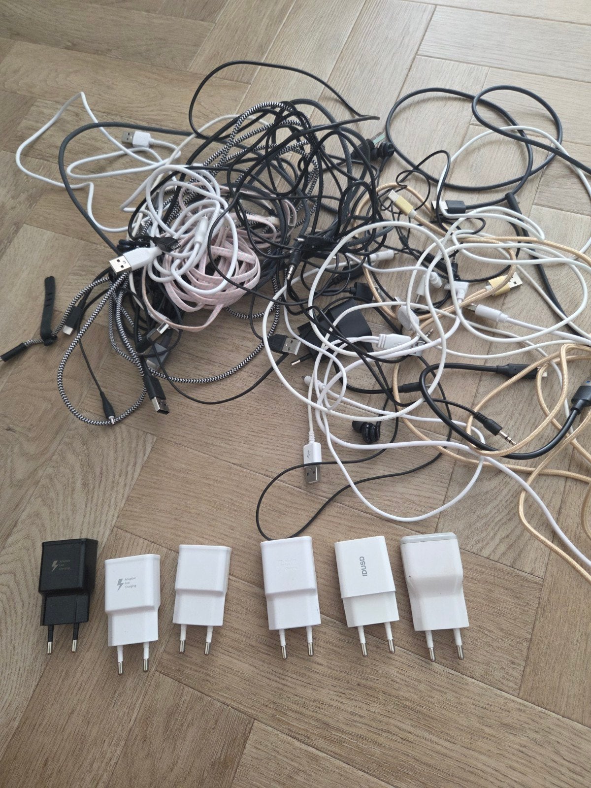 Opladers, Usb kabels, oordopjes, Nokia, Samsung, Computers en Software, Pc- en Netwerkkabels, Ophalen