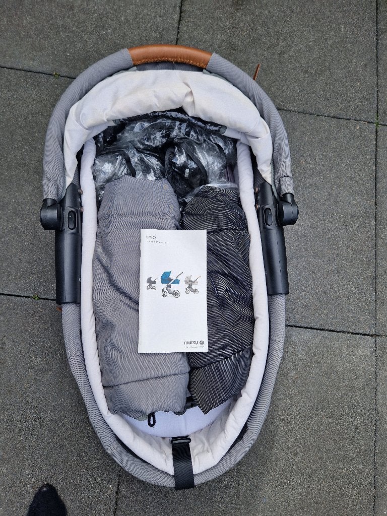 Kinderwagen mutsy evo (incl benodigdheden), Ophalen, Gebruikt, Kinderwagen, Mutsy