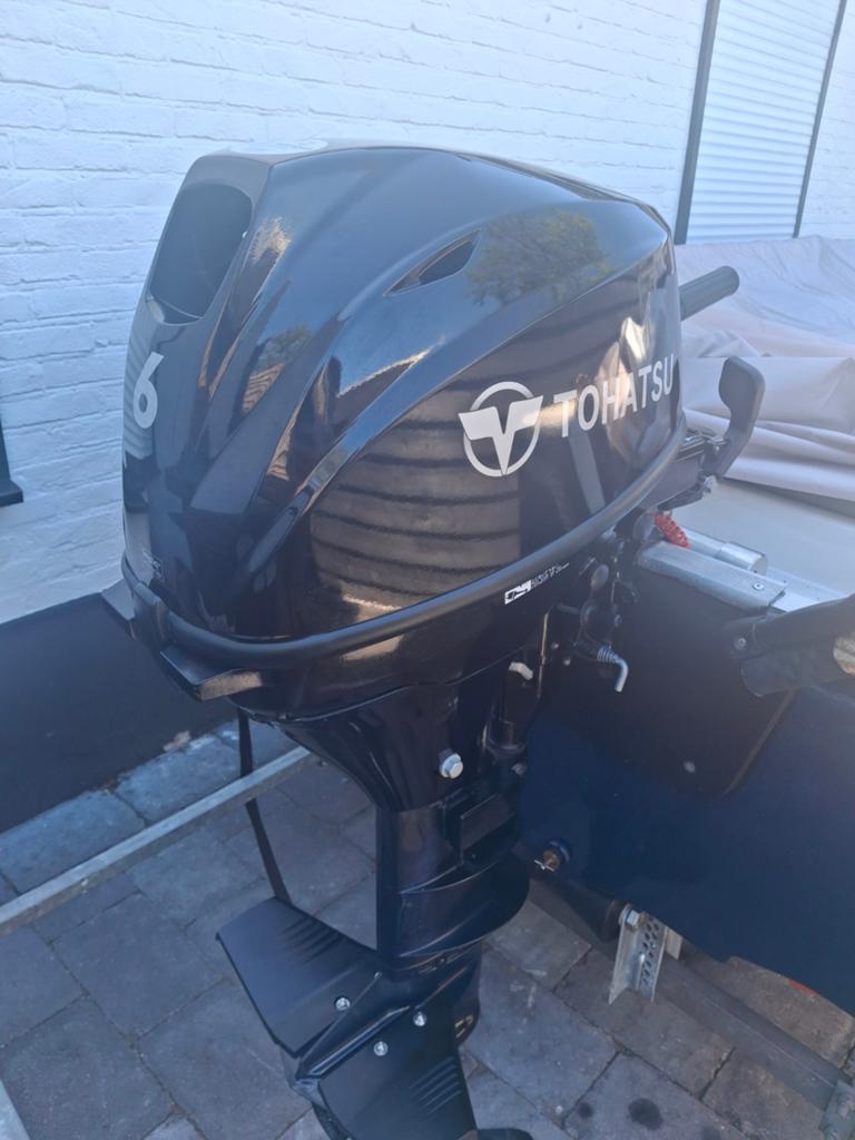 Tohatsu 8 pk buitenboordmotor 2020, langstaart, knuppel, Watersport en Boten, Ophalen, Gebruikt, 5 tot 10 pk, Viertaktmotor