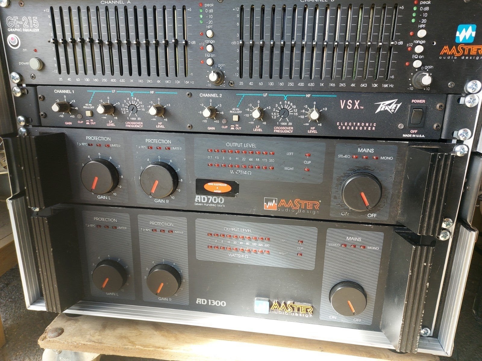 Master Audio versterk rack & Peavey x-over, Ophalen, Zo goed als nieuw, Minder dan 500 watt