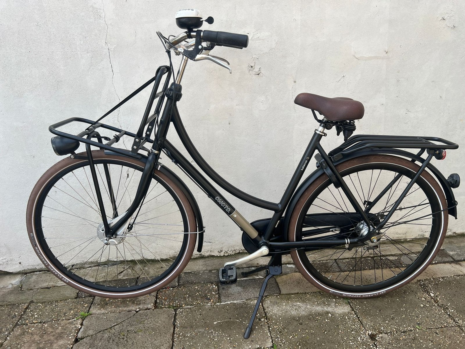 Batavus CNCTD Damesfiets transport 28 inch 55 cm, Versnellingen, Zo goed als nieuw, Trommelrem, Ophalen